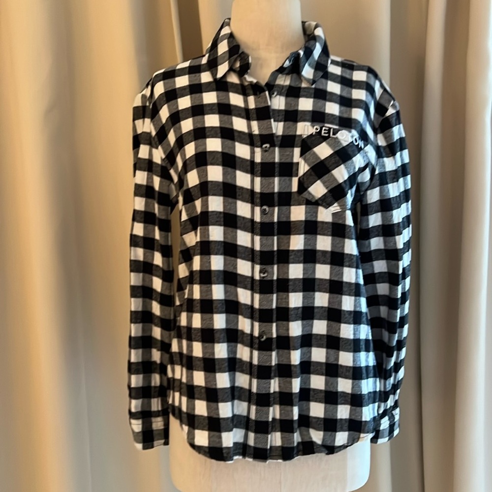 Like new Peloton flannel shirt size Small